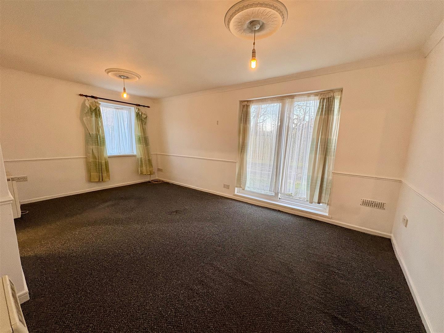 4 Brynheulog Court, Brynmenyn, Bridgend, CF32 9LG